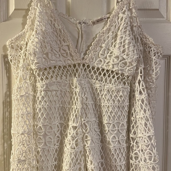 White LF lace romper - Picture 3 of 7